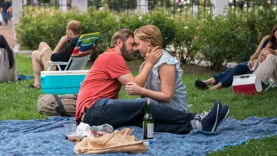 Acayip Güzelim izle